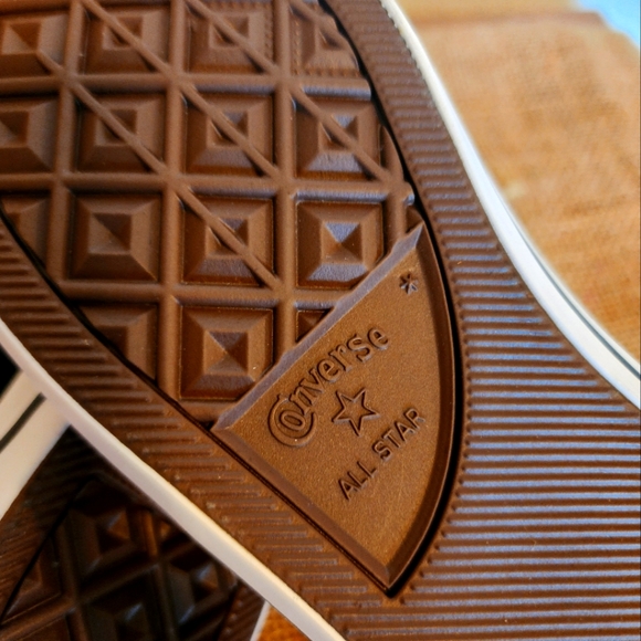 Converse Classic Chuck Taylor Low Top Size 7 - Picture 7 of 9